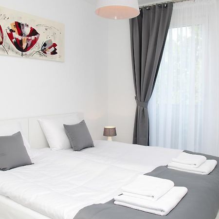 Apartamenty Mariela-Kolobrzeg Z Garazem Ngoại thất bức ảnh